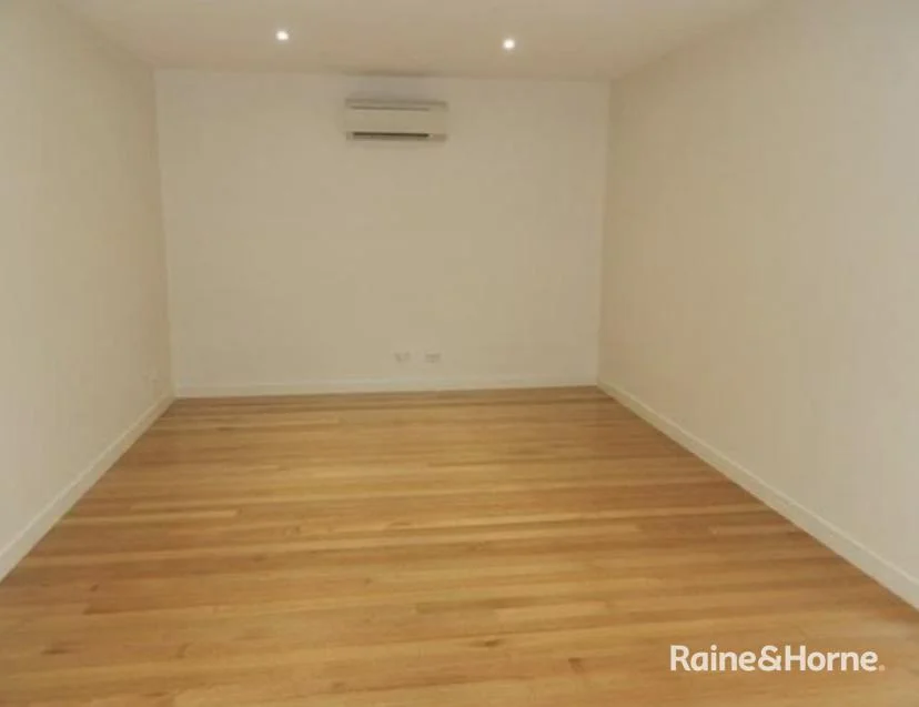 Additional image 5 of 4/30 Laurie Street, Newport VIC 3015