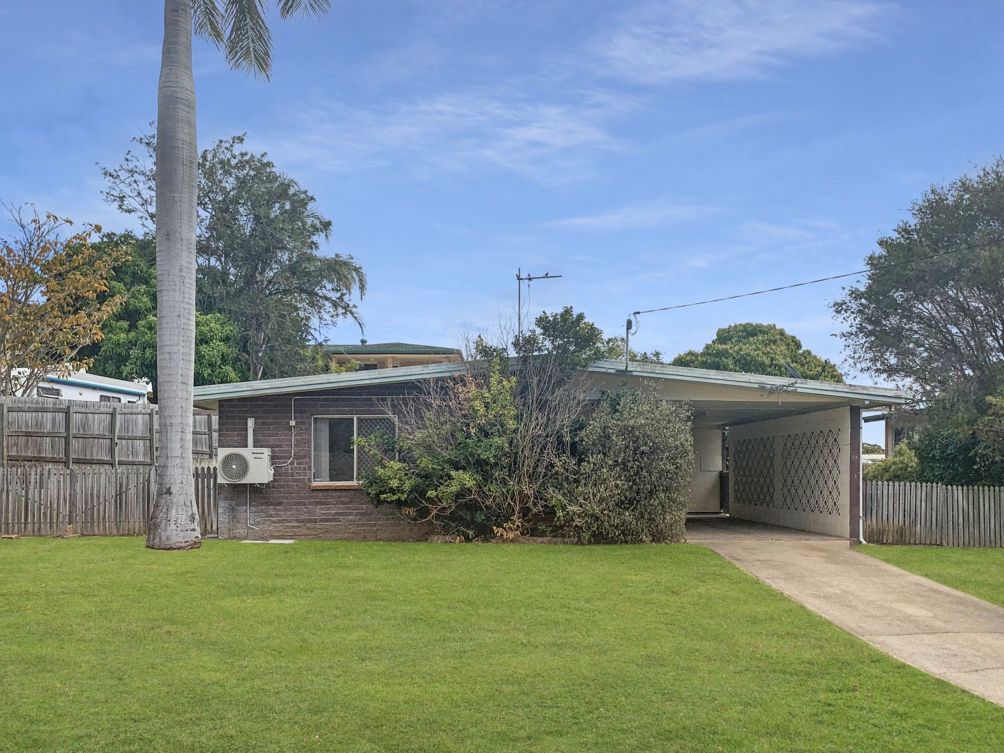 13 Illawarra Drive, Kin Kora Property History & Address Research Domain