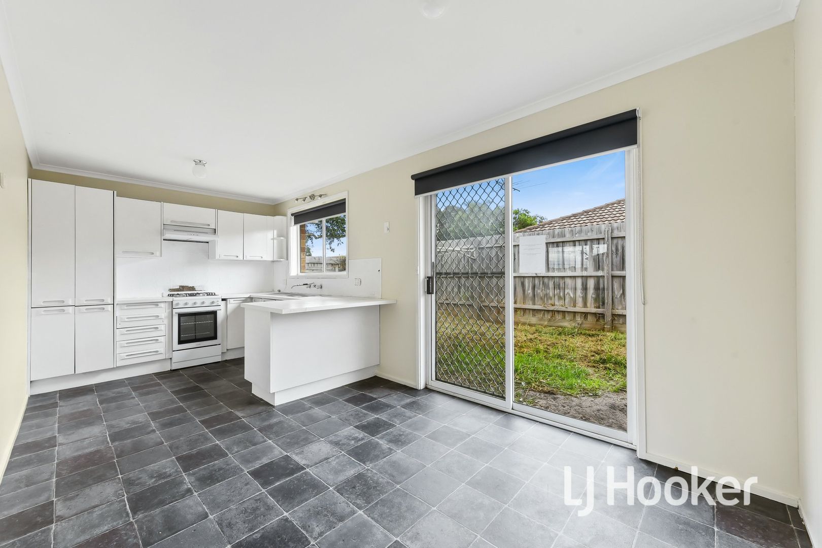 1/17 Fairfield Street, Cranbourne VIC 3977, Image 2