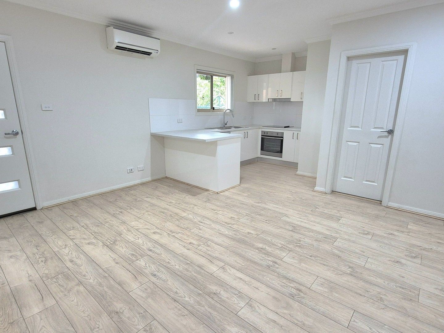 2 bedrooms Apartment / Unit / Flat in 27A Trotwood Avenue AMBARVALE NSW, 2560