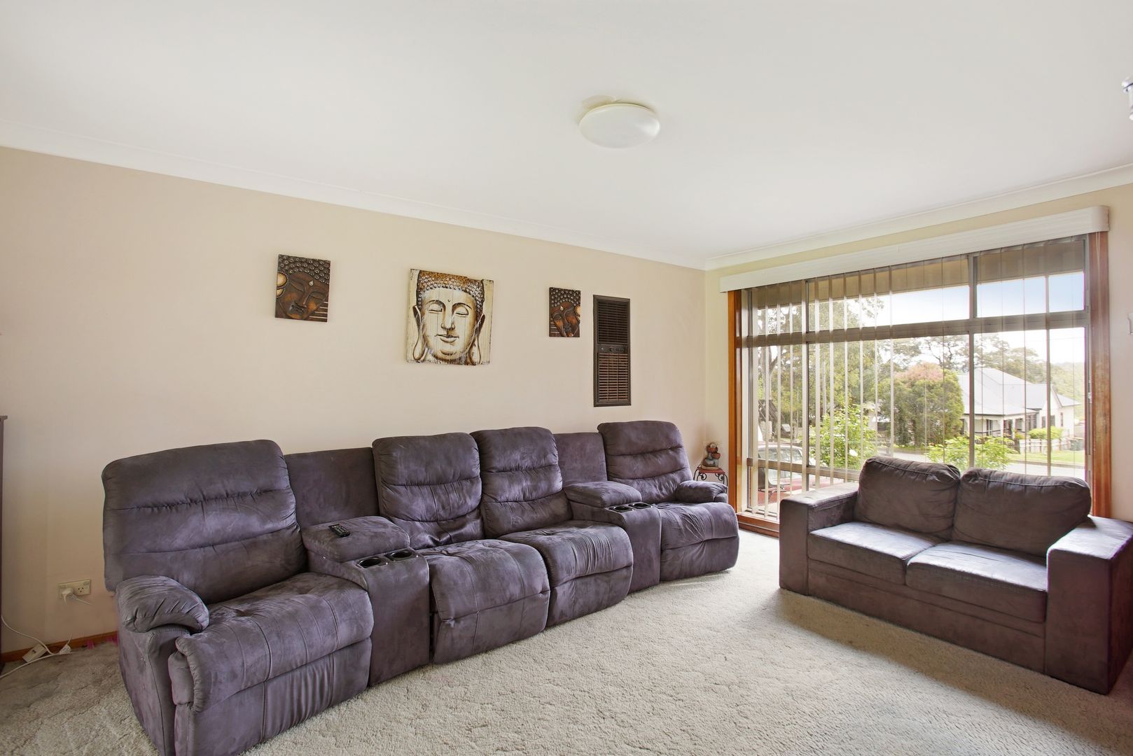 868 Montpellier Drive, The Oaks NSW 2570, Image 1