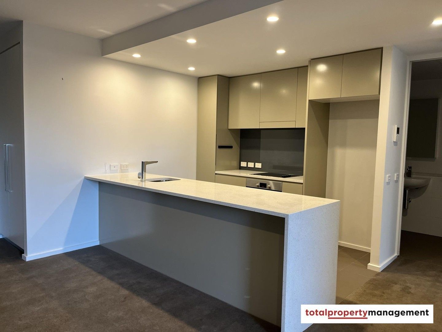 1 bedrooms Apartment / Unit / Flat in 217/50 Eastlake Parade KINGSTON ACT, 2604