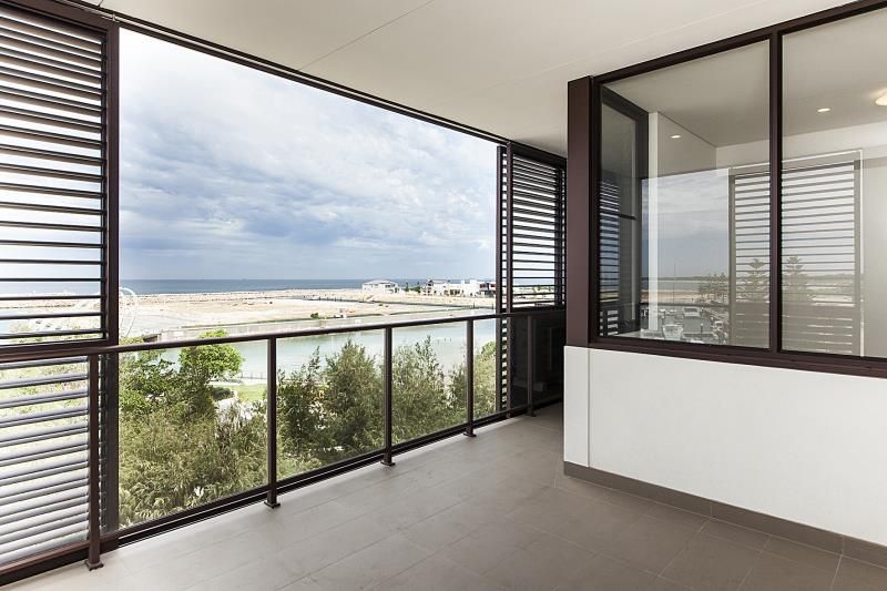 2 bedrooms Apartment / Unit / Flat in 31 /20 Medina Parade NORTH COOGEE WA, 6163