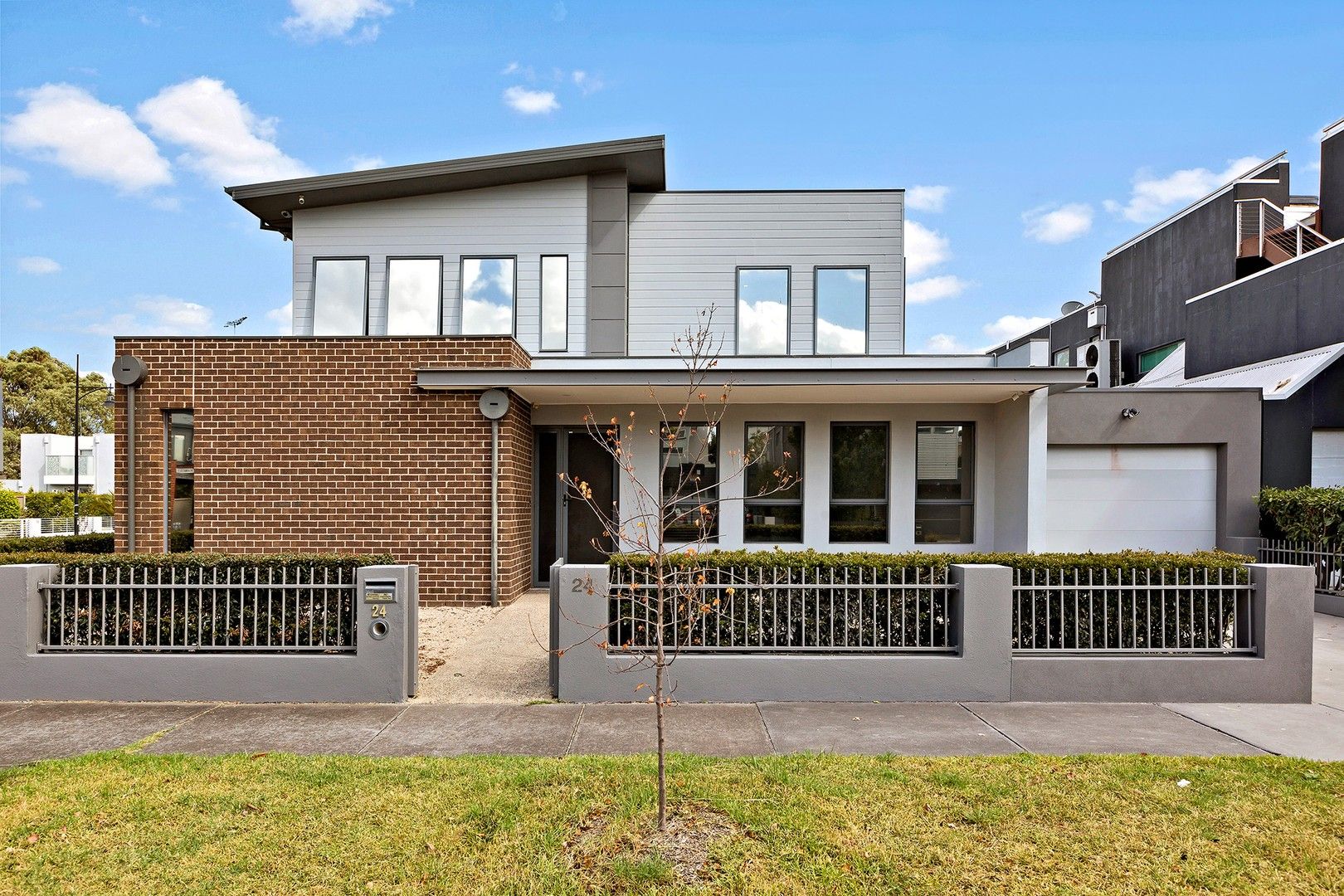 5 bedrooms House in 24 Woodruff Avenue MARIBYRNONG VIC, 3032
