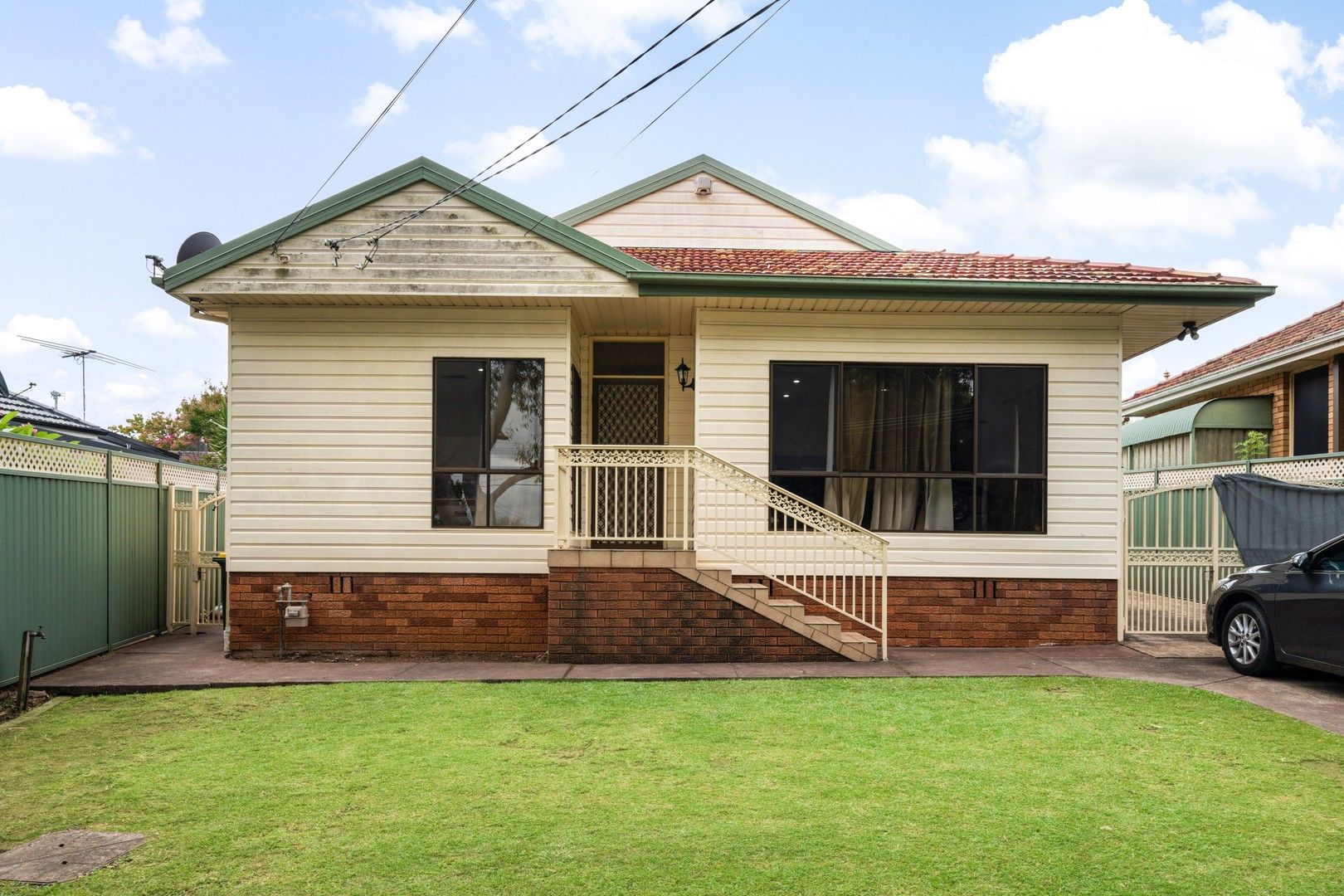 4 bedrooms House in 9 Kent Avenue ROSELANDS NSW, 2196