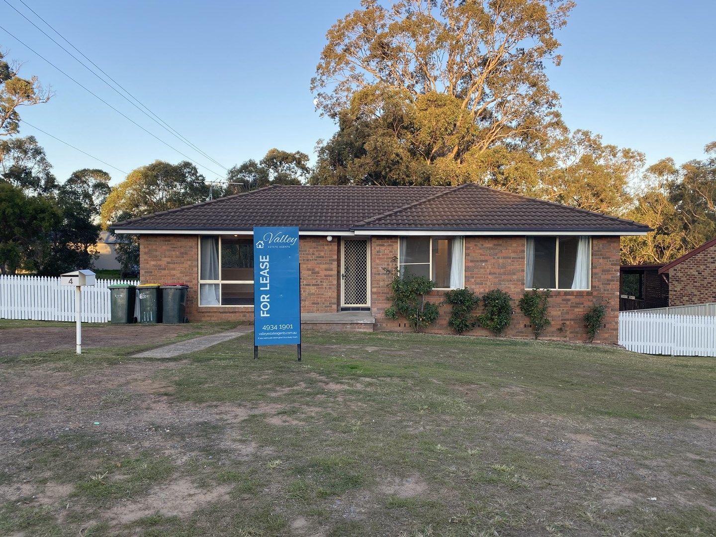 4 Dumont Close, Rutherford NSW 2320, Image 1
