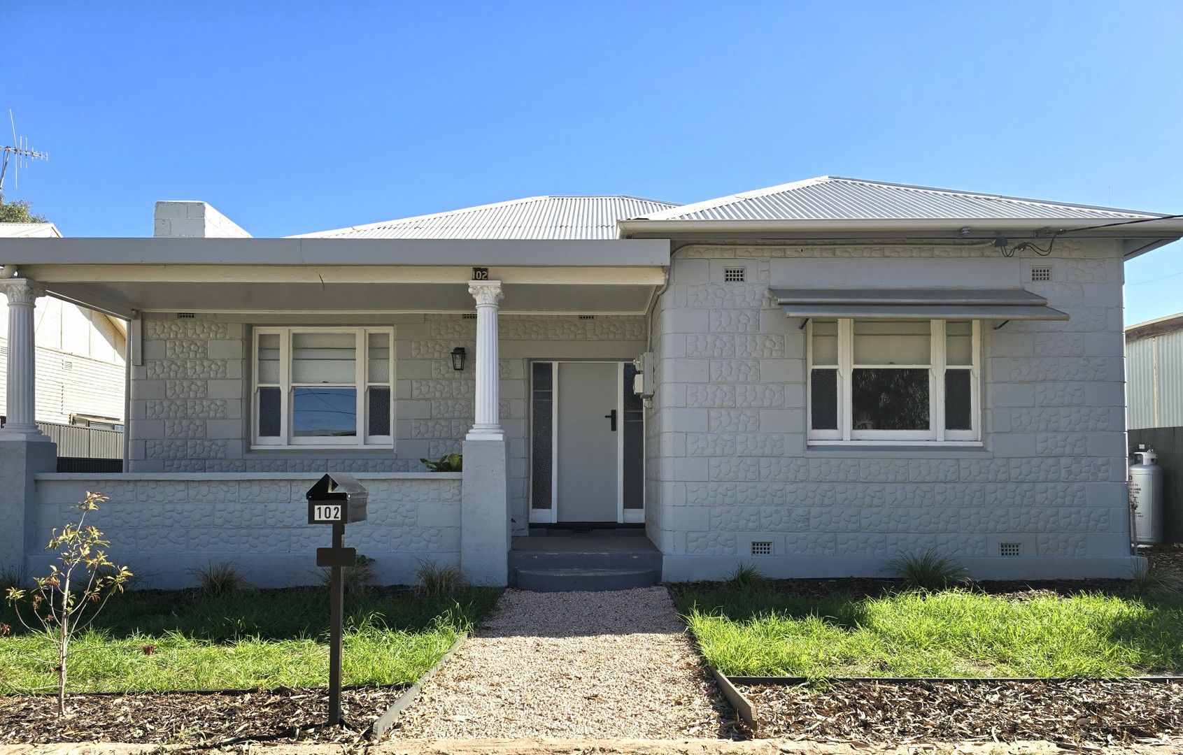 4 bedrooms House in 102 Ryan Street BROKEN HILL NSW, 2880