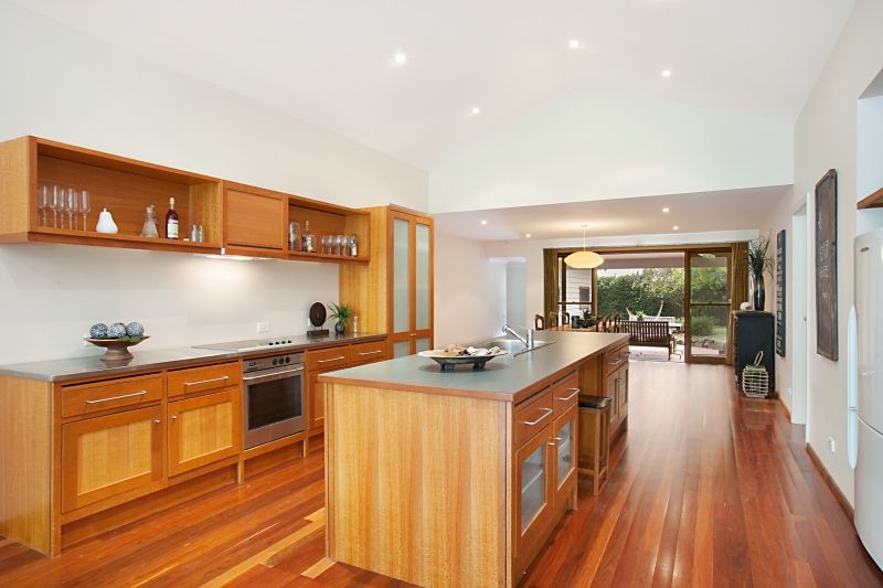 21 Three Points Avenue, MACMASTERS BEACH NSW 2251, Image 2
