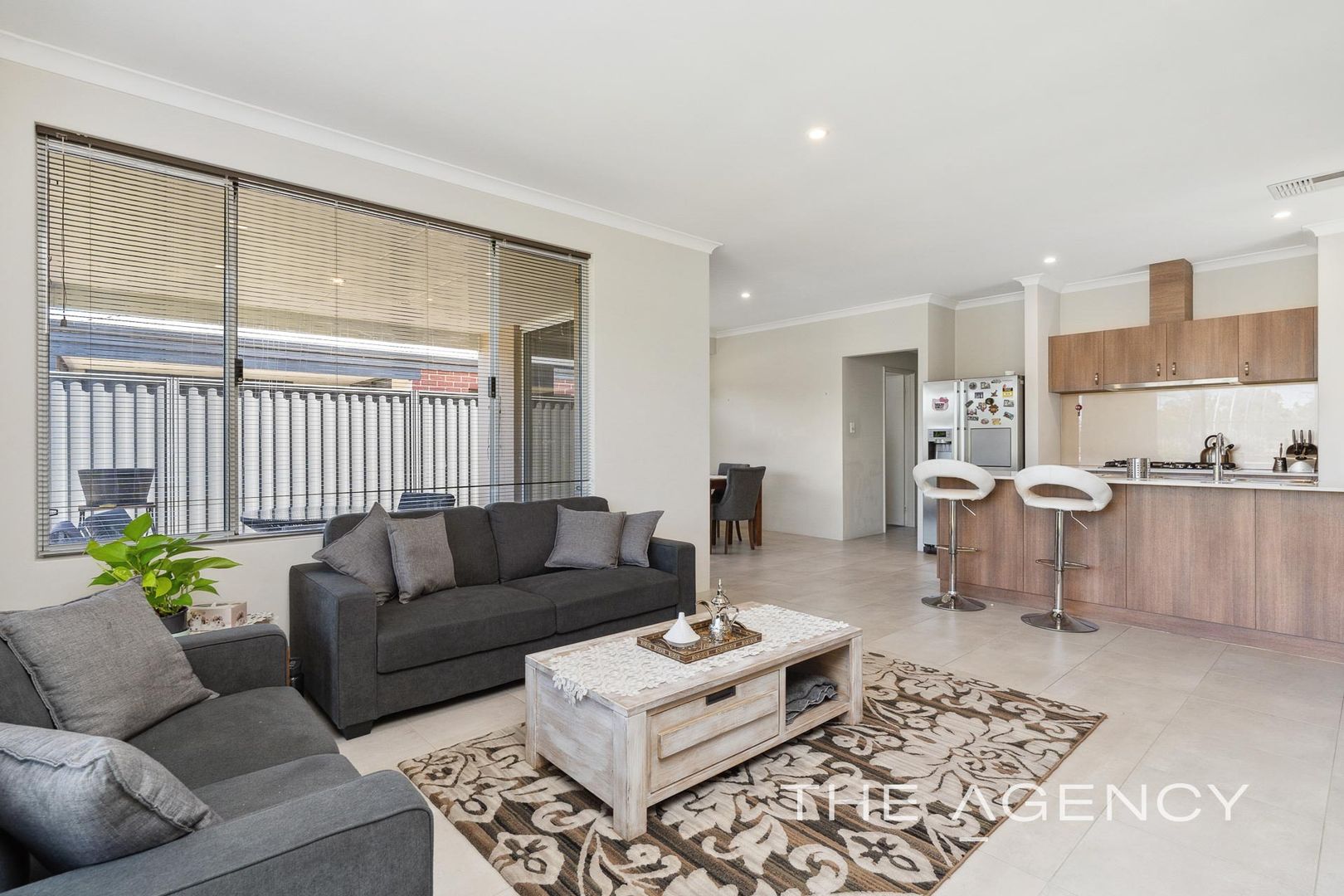 12 Ginger Loop, Treeby WA 6164, Image 2