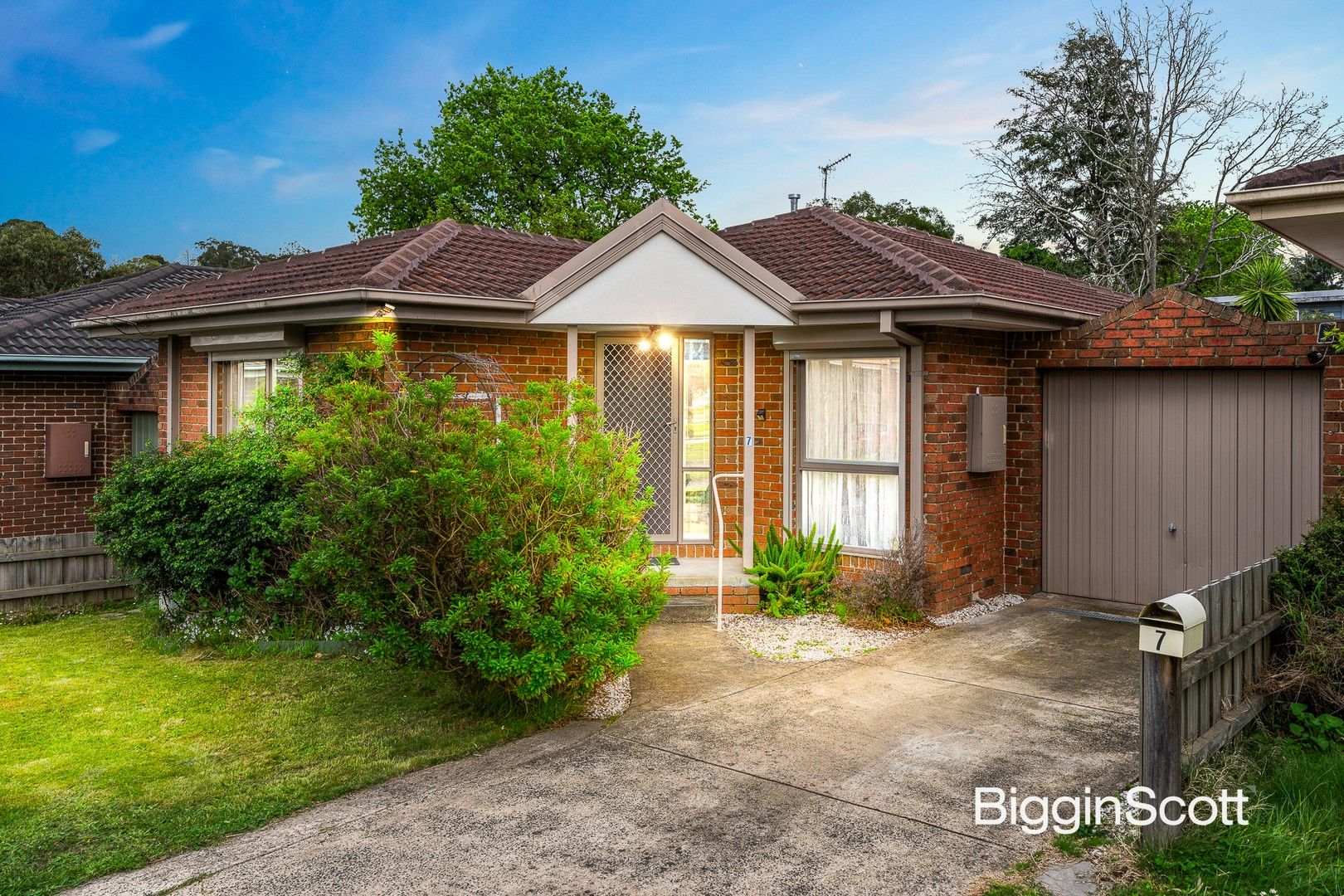 2 bedrooms House in 7 Spring Street FERNTREE GULLY VIC, 3156