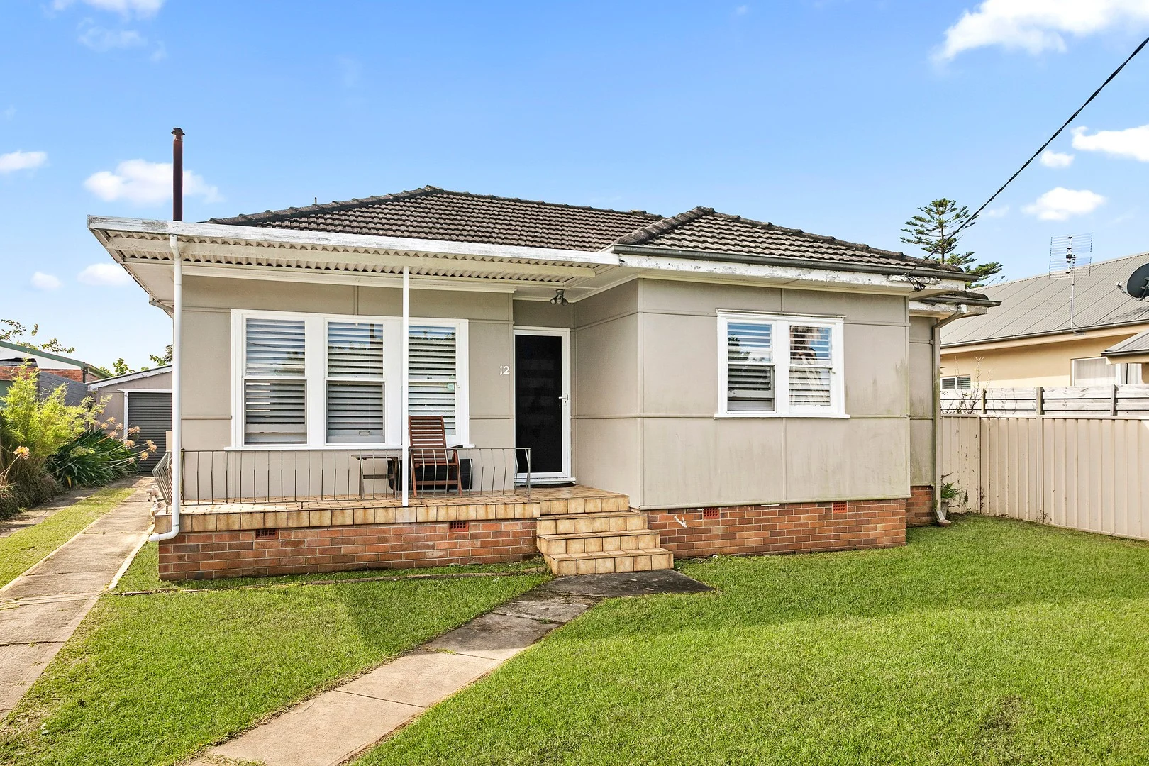 12 Carinmoney Avenue, Warilla NSW 2528