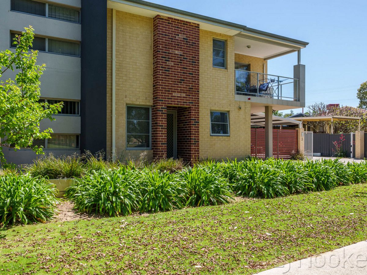 2 bedrooms Apartment / Unit / Flat in 2/3 Packham Road HAMILTON HILL WA, 6163