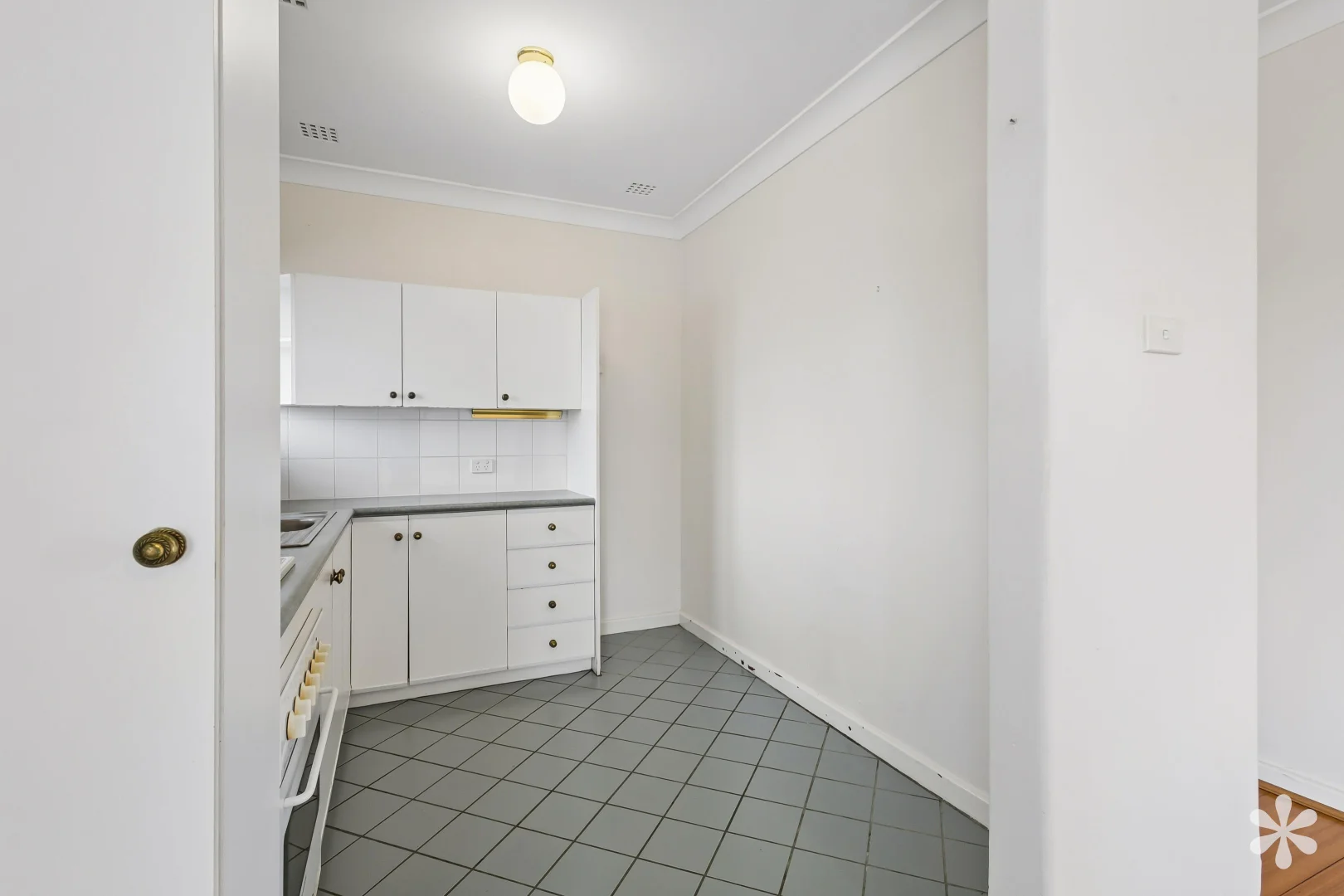 Additional image 10 of 5/245 Coode Street, Como WA 6152