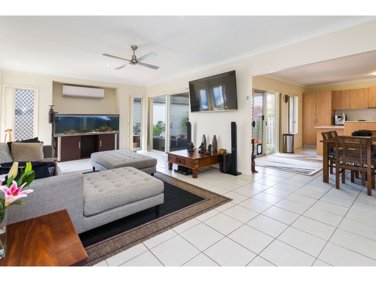 21 Sheffield Circuit, Pacific Pines QLD 4211, Image 1