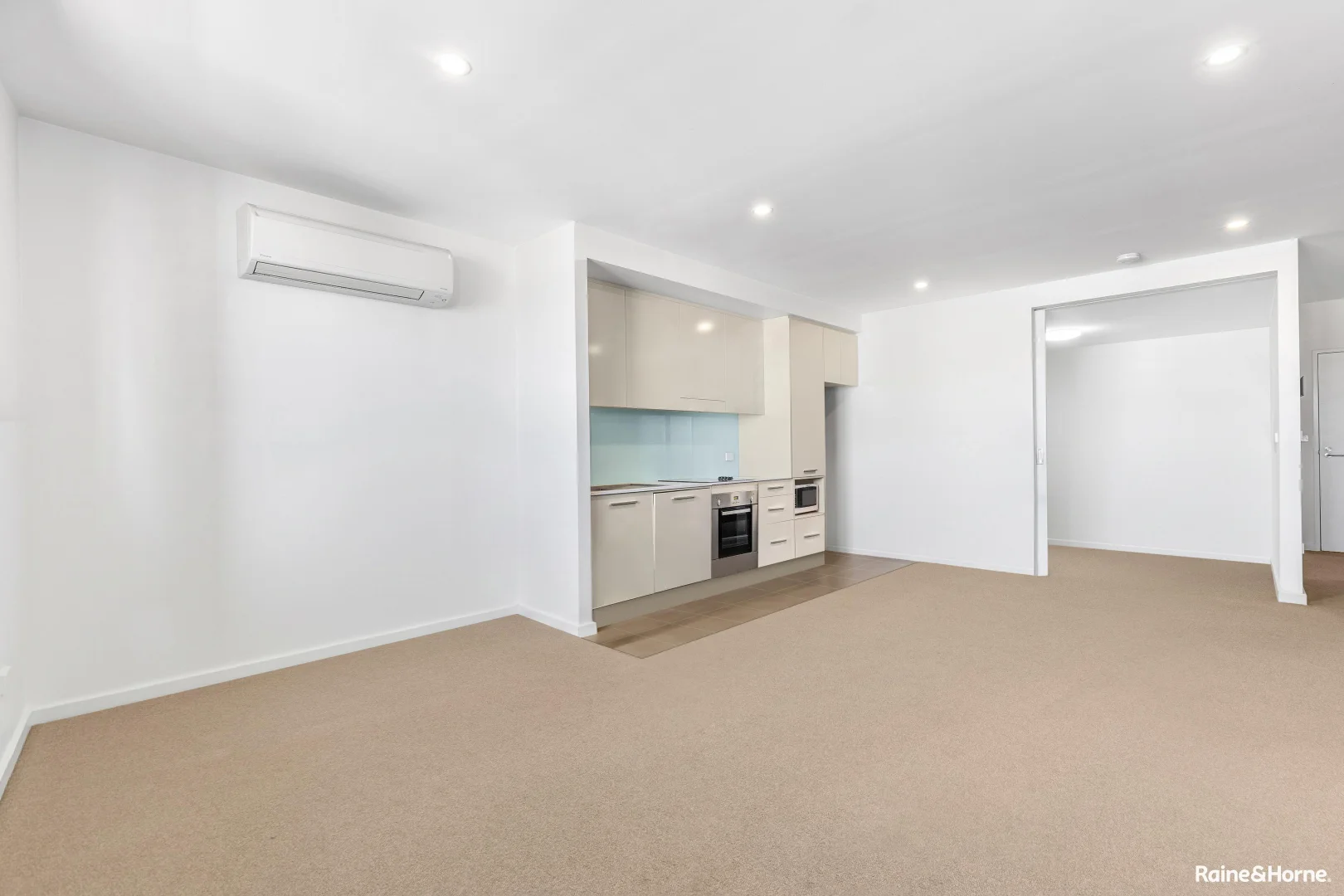 Additional image 2 of 303/571 Pacific Highway, Belmont NSW 2280