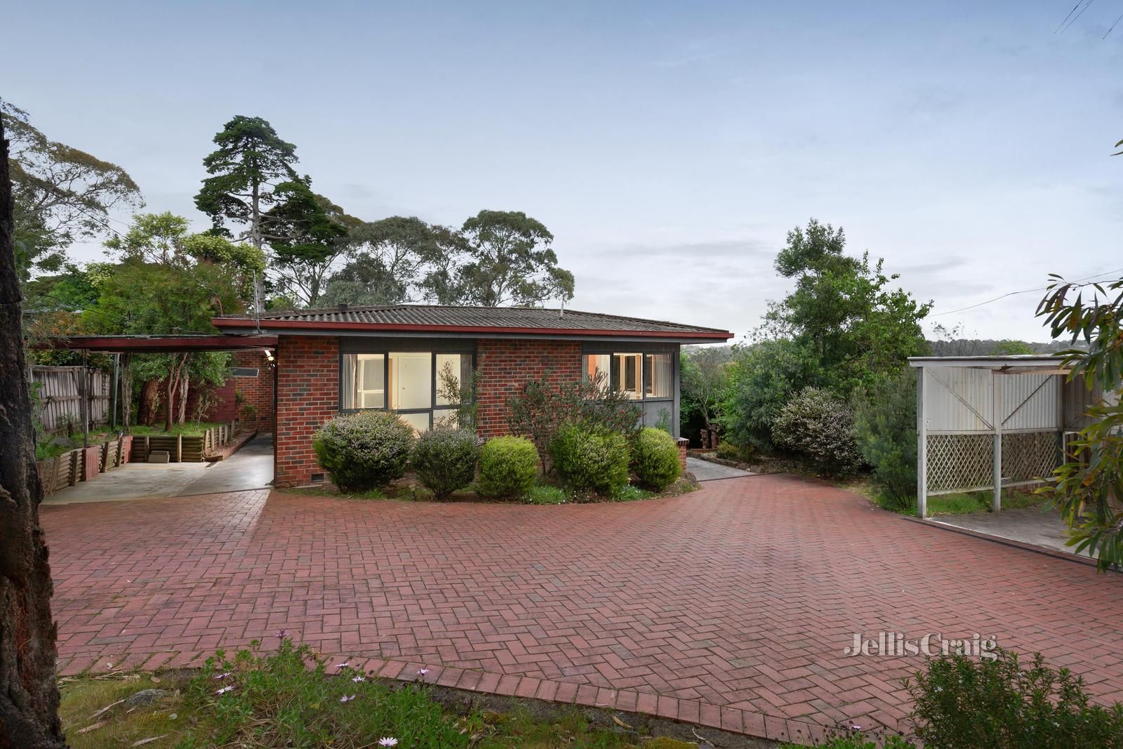 4 bedrooms House in 2 Taylor Street ELTHAM VIC, 3095