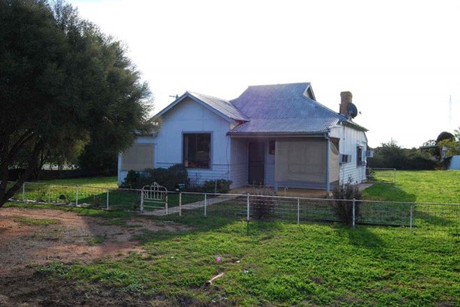 Picture of 17 Woodhouse Street, URANA NSW 2645