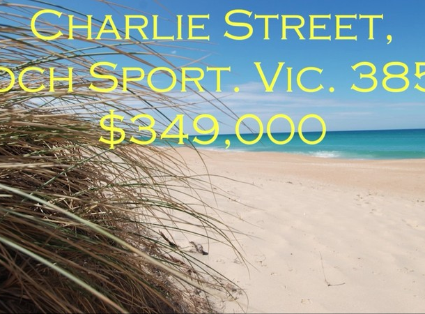 10 Charlies Street, Loch Sport VIC 3851