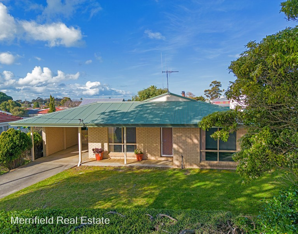 26 Lurline Street, Orana WA 6330