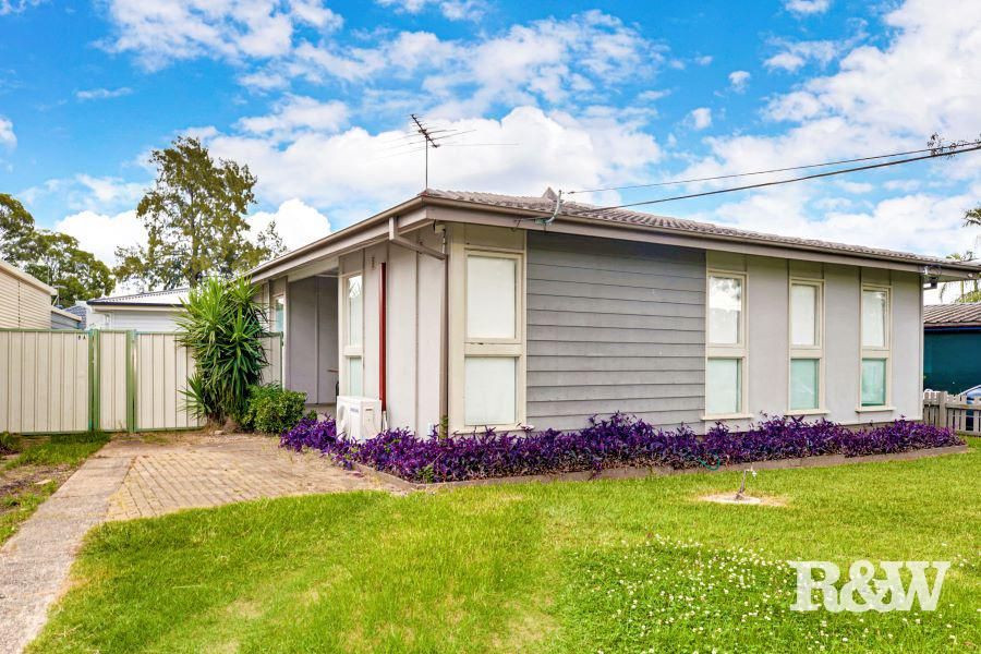 8 Tangaloa Crescent, Lethbridge Park NSW 2770, Image 0