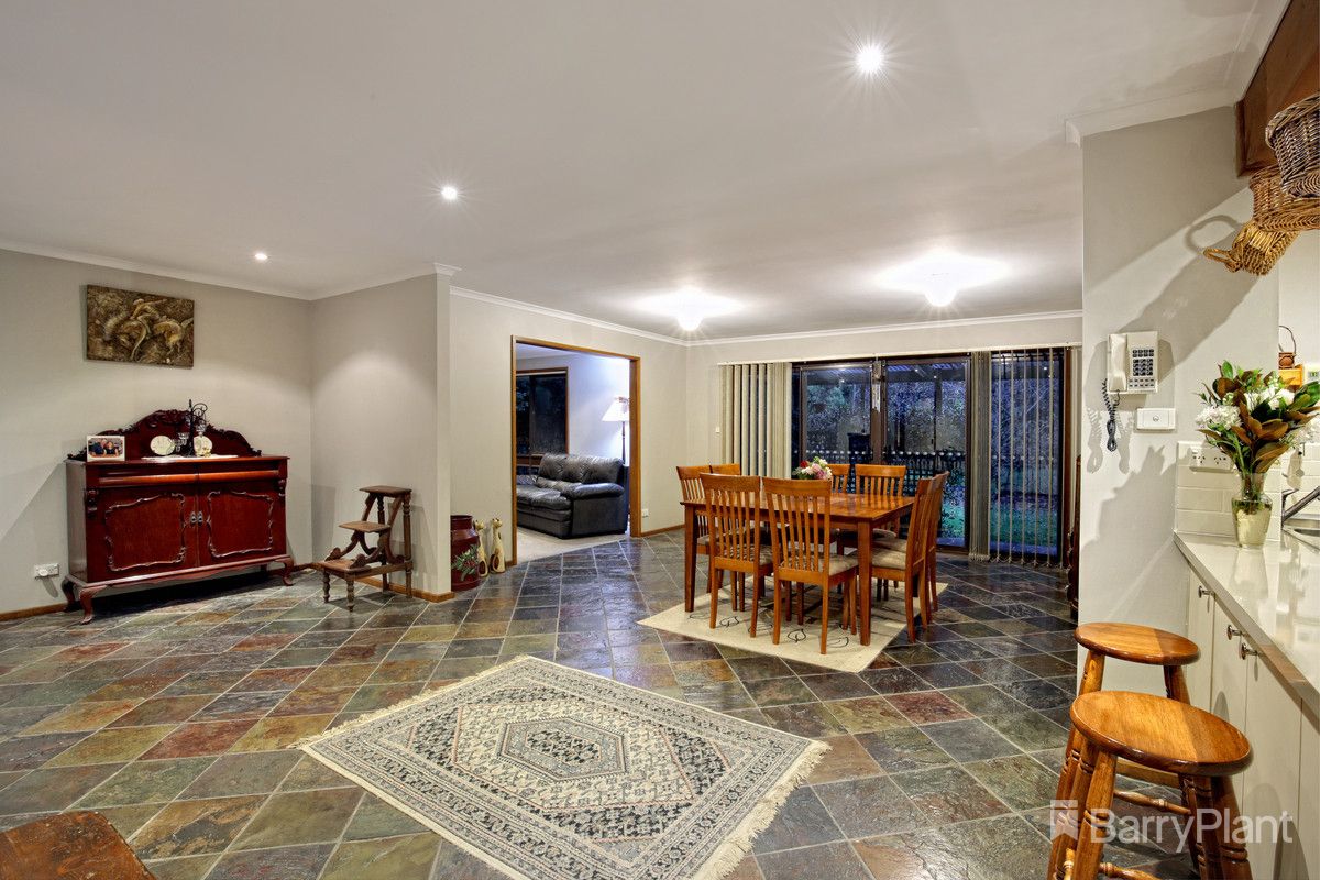 37 Coopers Road, Macclesfield VIC 3782, Image 2