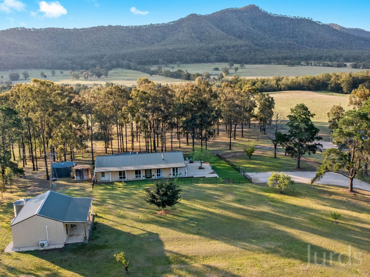 5 bedrooms Rural in 610 Wollombi Road BROKE NSW, 2330