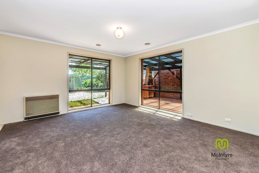 11 Ern Florence Crescent, Theodore ACT 2905, Image 2