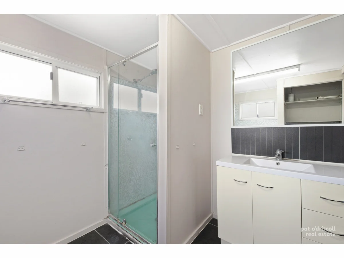 Additional image 8 of Upstairs/22 Upper Dawson Road, Allenstown QLD 4700