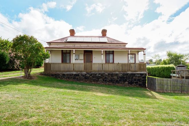 Picture of 25 West Goderich Street, DELORAINE TAS 7304