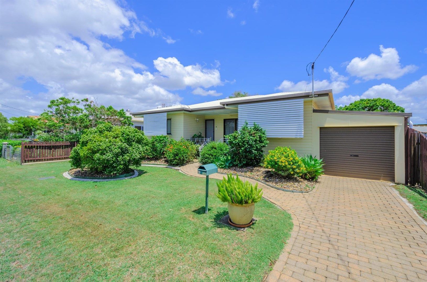 67 Dunn Road, Avenell Heights QLD 4670, Image 2