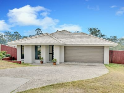 9 Canopy View Court, Flagstone QLD 4280