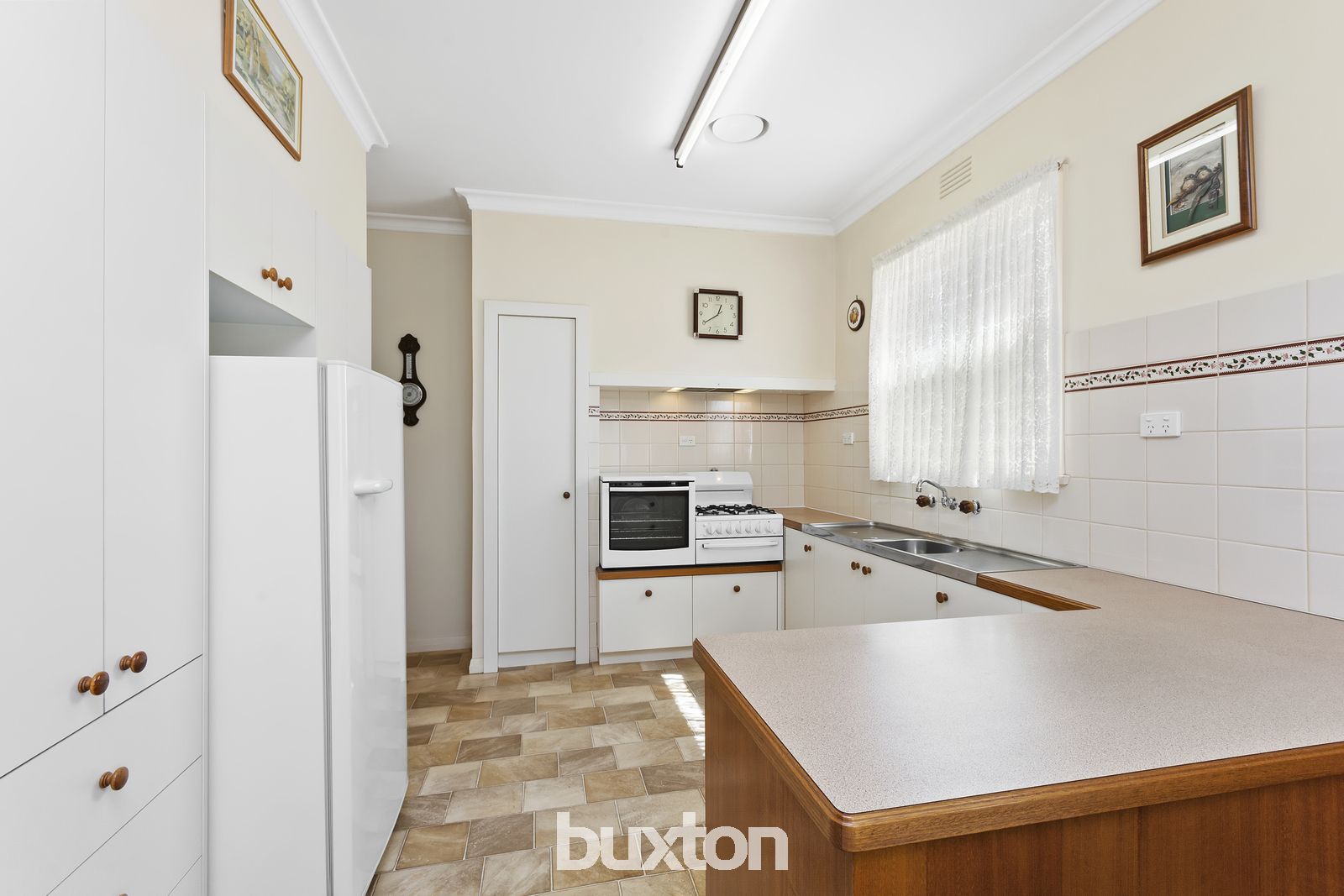 94 McCurdy Road, Herne Hill VIC 3218, Image 2