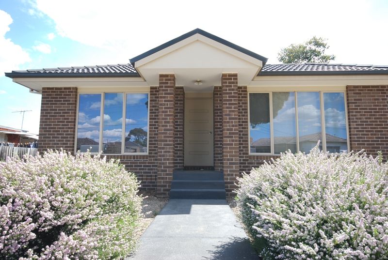 2 bedrooms Apartment / Unit / Flat in 1/1 Charles St THOMASTOWN VIC, 3074