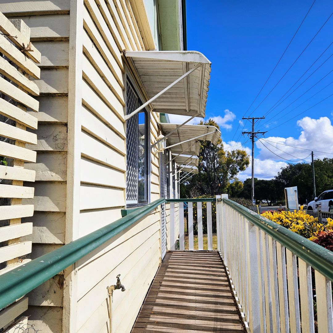 21 Curnow Street, Crows Nest QLD 4355 Domain