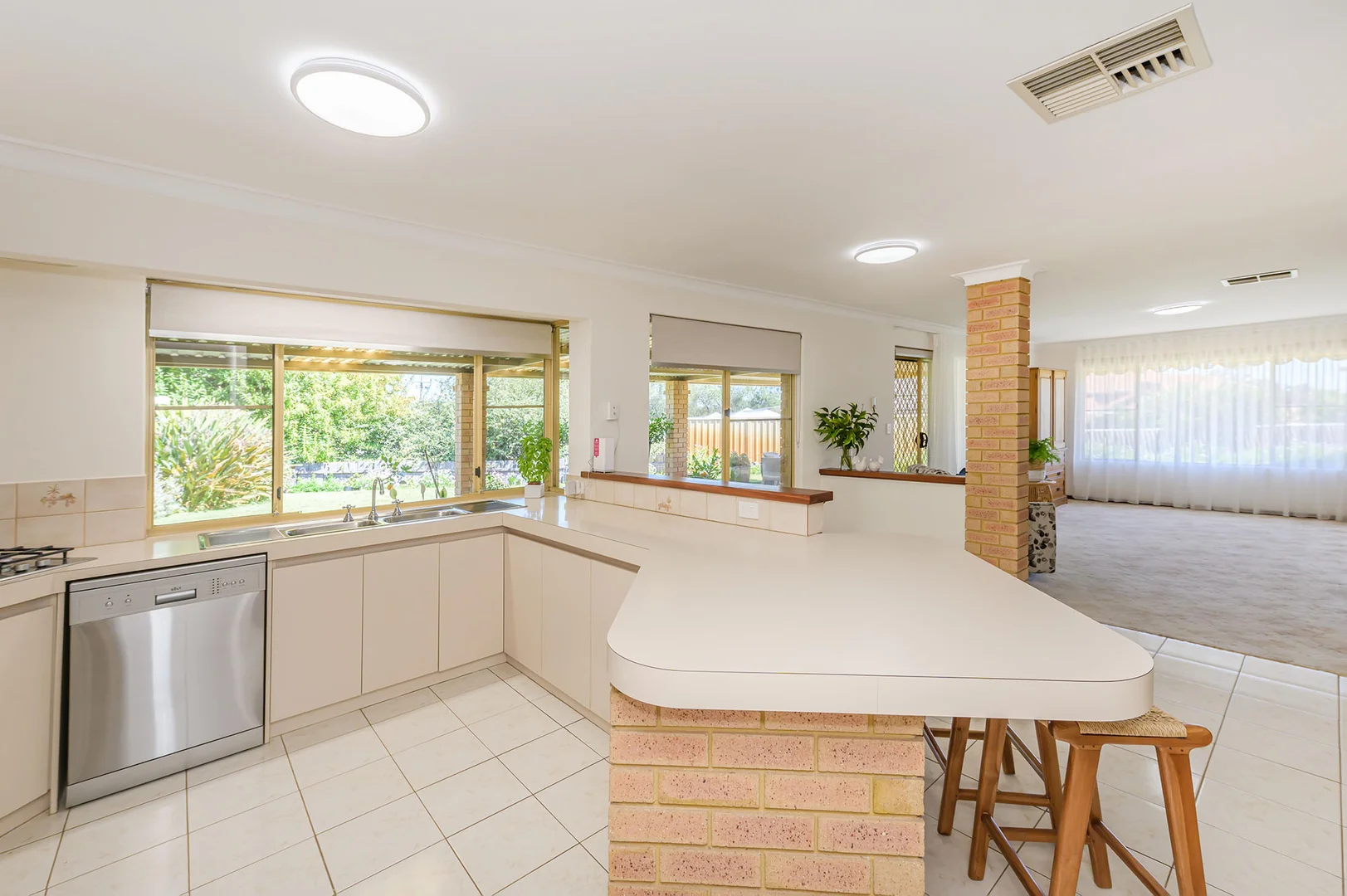 Additional image 9 of 33 Osborne Place, Stirling WA 6021