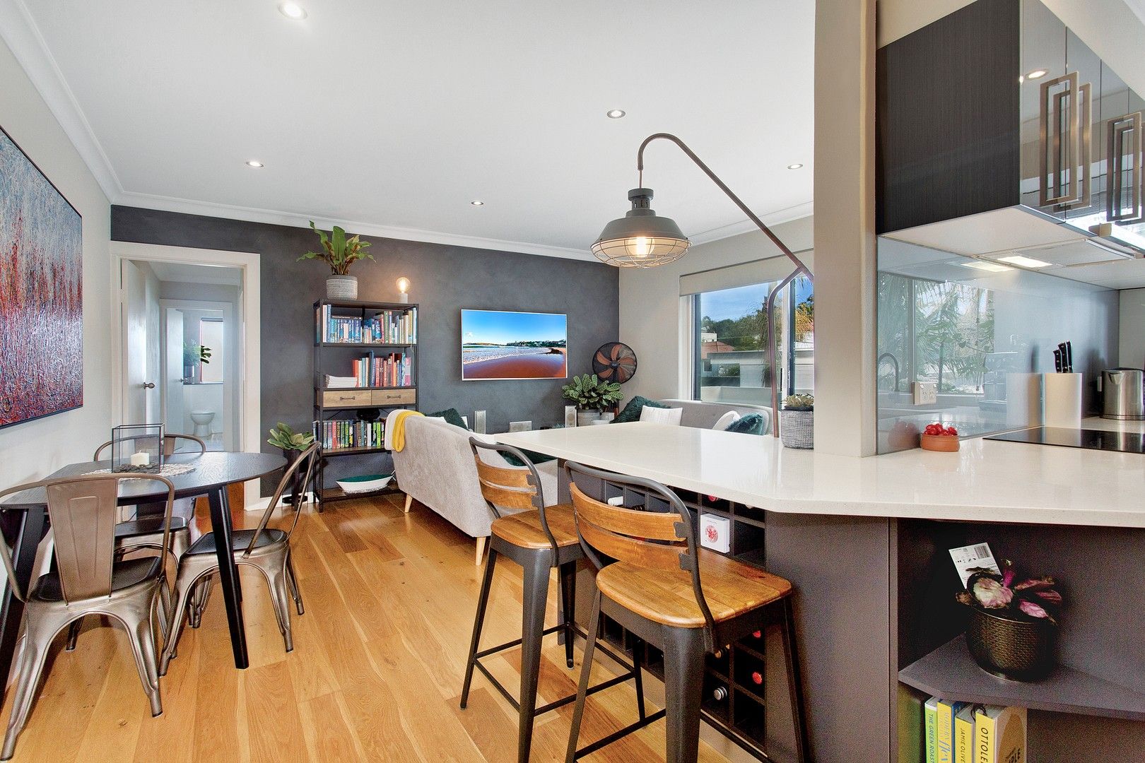 2 bedrooms Apartment / Unit / Flat in 8/109 Wyuna Avenue FRESHWATER NSW, 2096