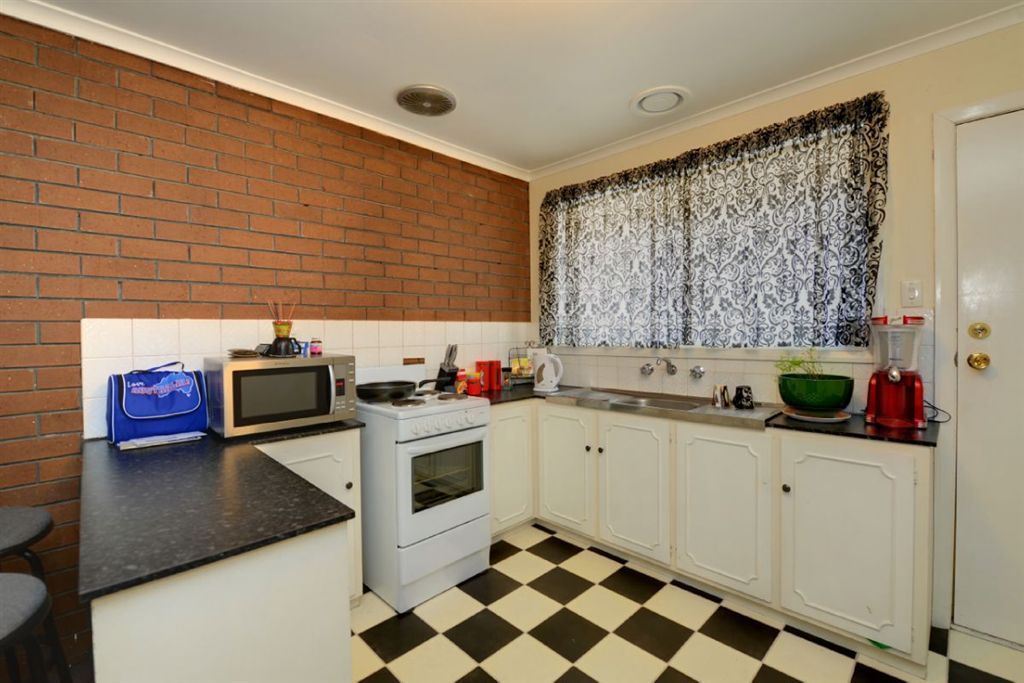 7/10 Simpson Street, Ballarat North VIC 3350, Image 2