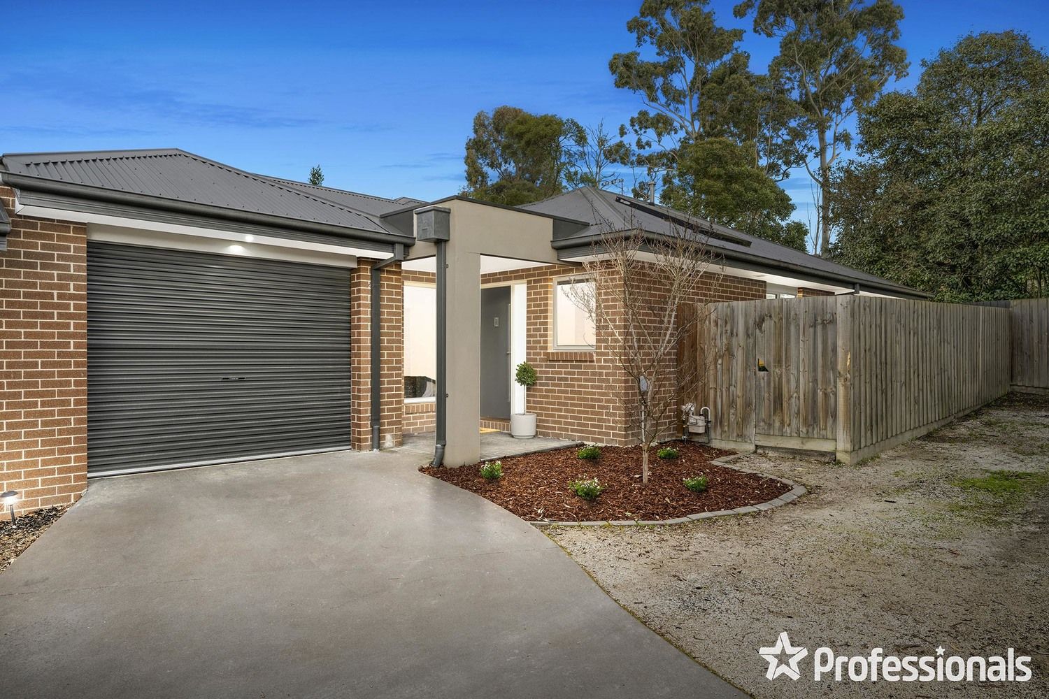 4 Kindred Close, Mooroolbark VIC 3138, Image 0