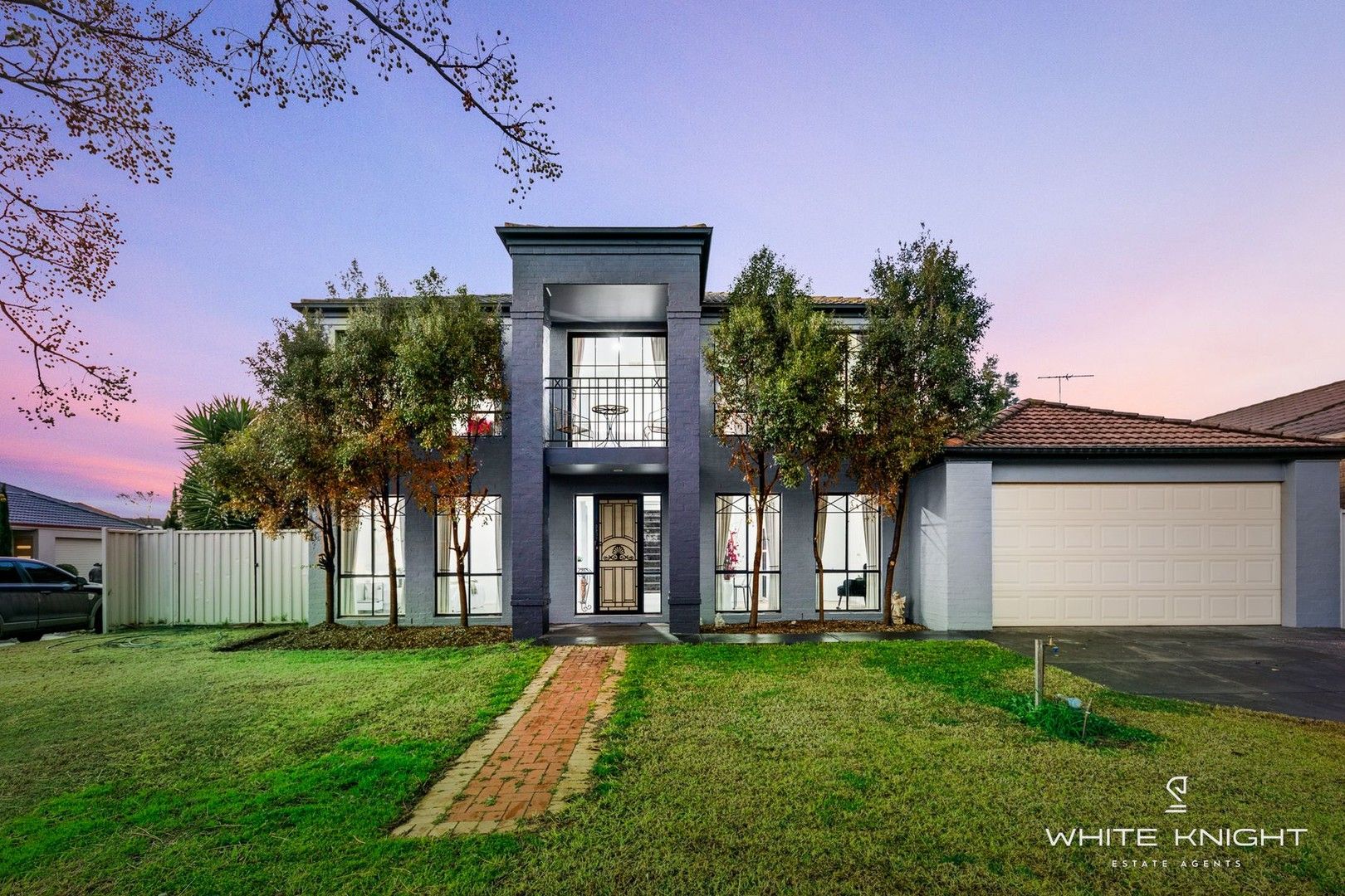 5 bedrooms House in 9 Lonsdale Court CAROLINE SPRINGS VIC, 3023