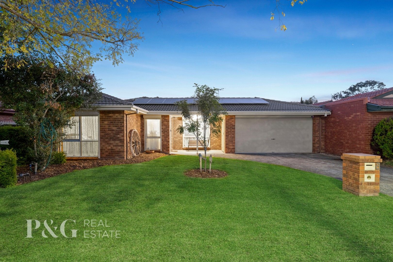 8 Dean Close, Narre Warren South VIC 3805, Image 0