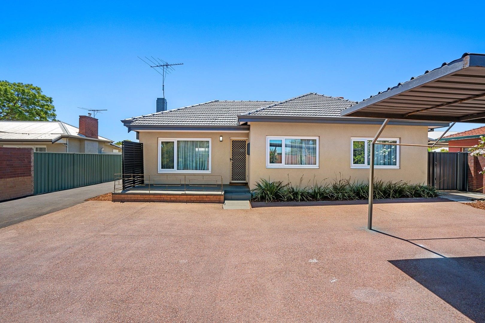 126 Leach Highway, Melville WA 6156