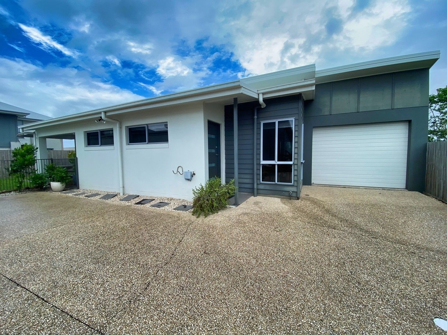 3 bedrooms House in 3/16 Makybe Diva Drive OORALEA QLD, 4740