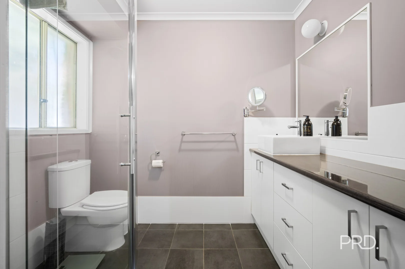 Additional image 10 of 33 Kirrang Avenue, Glenfield Park NSW 2650