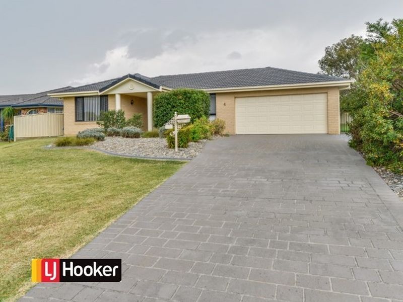 4 Nardoo Place, HILLVUE NSW 2340, Image 0