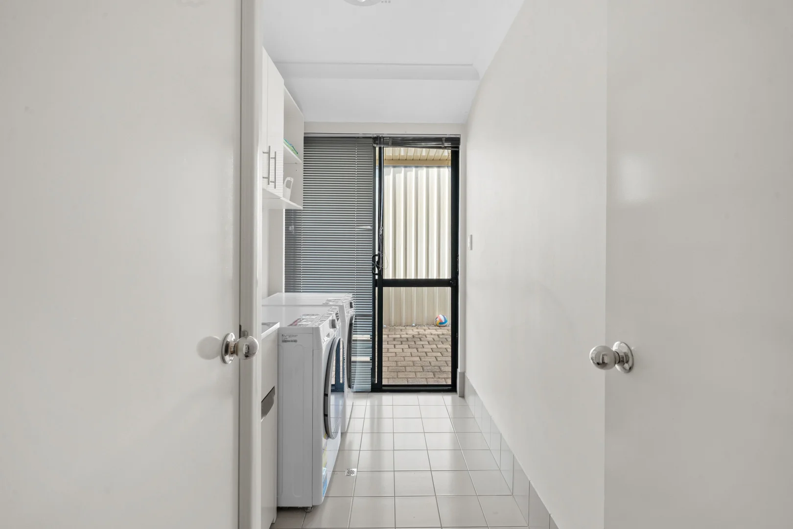 Additional image 15 of 19 Highcliffe Circle, Lakelands WA 6180