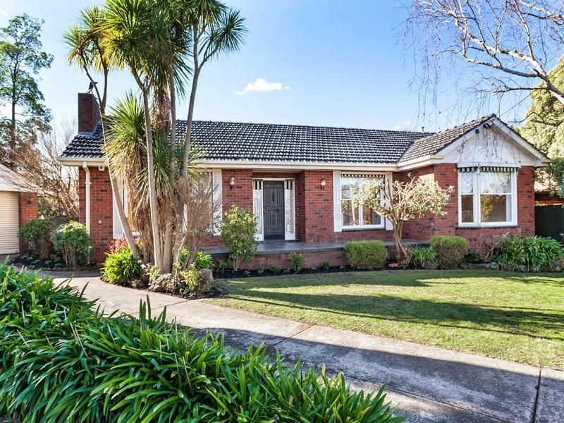 5 Harlaw Court, Wheelers Hill VIC 3150