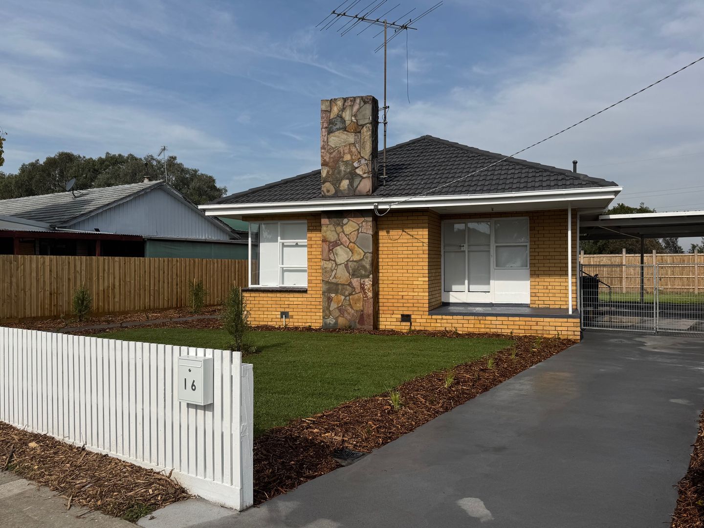 3 bedrooms House in 16 Wallace Street MORWELL VIC, 3840