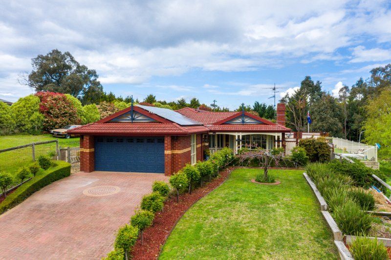 8 Kooralinga Drive, Wandong VIC 3758, Image 1