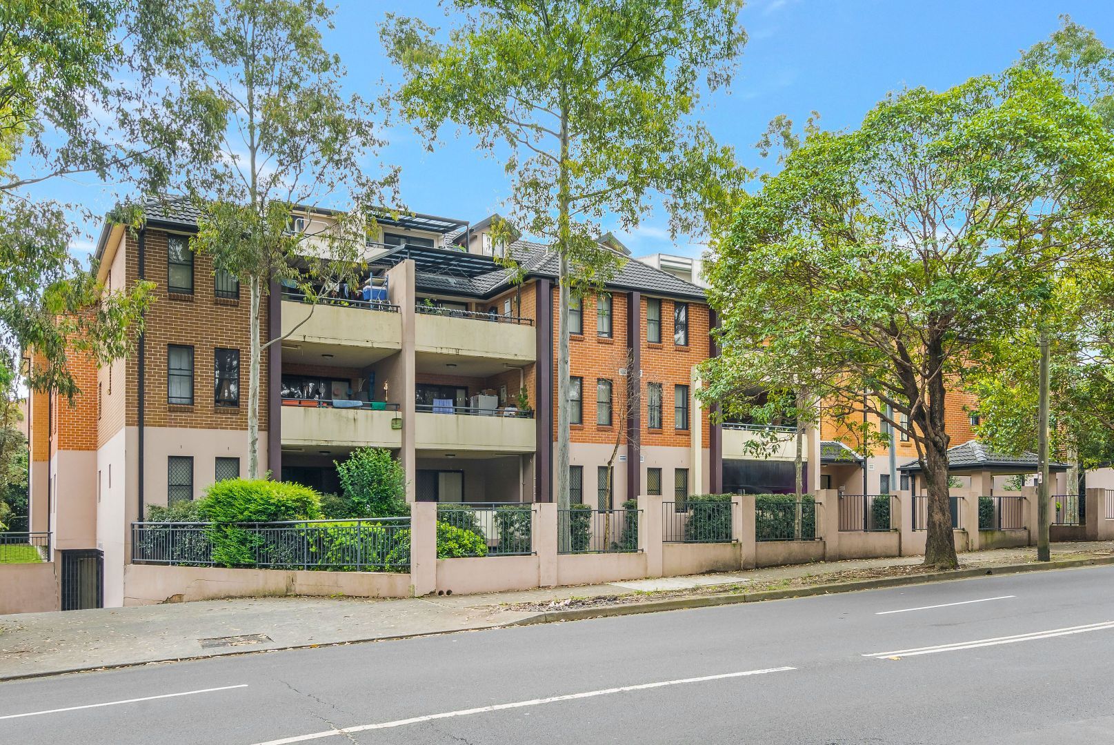 2 bedrooms Apartment / Unit / Flat in 2/38 Meredith st BANKSTOWN NSW, 2200