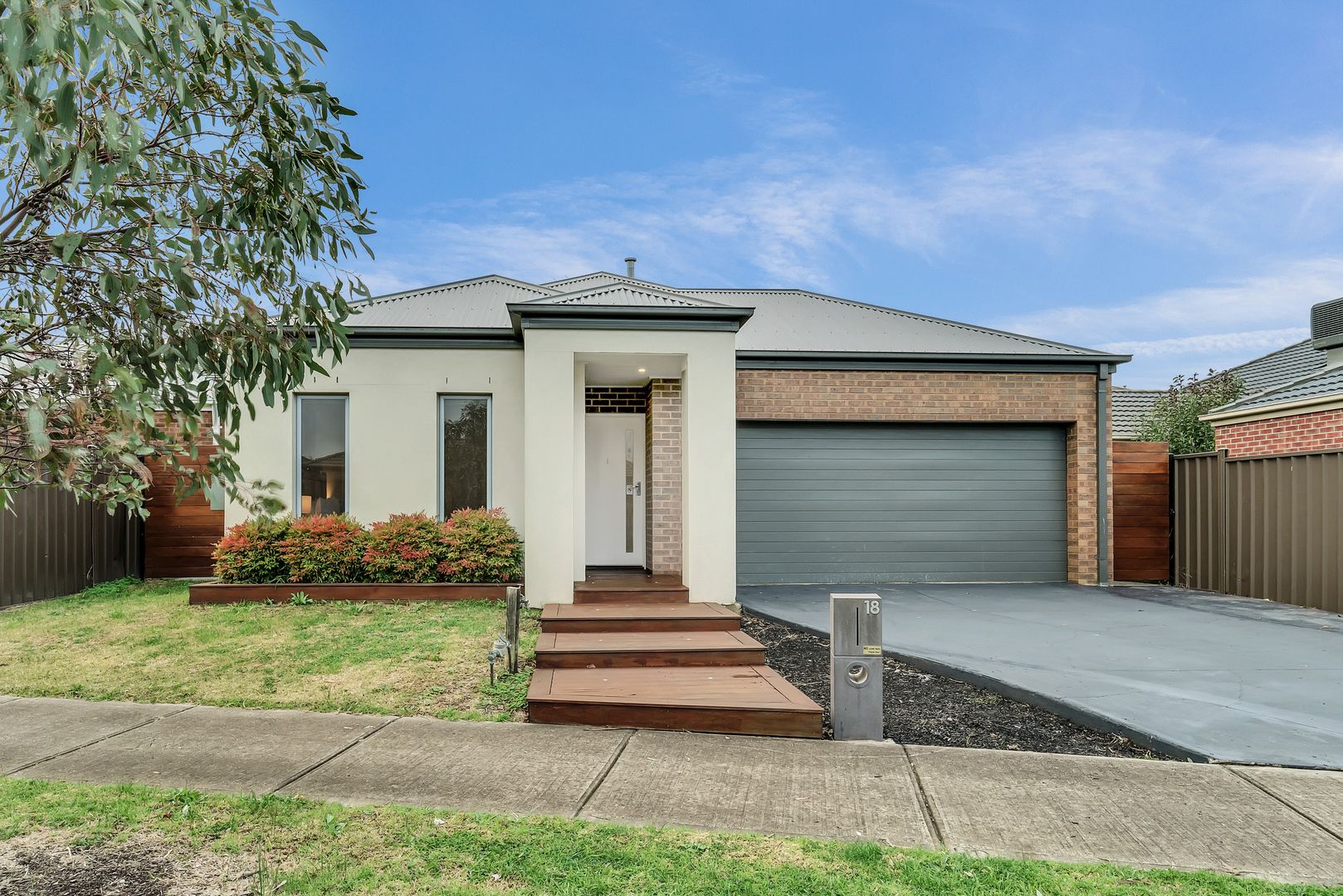 18 Healesville Loop, Craigieburn VIC 3064, Image 1